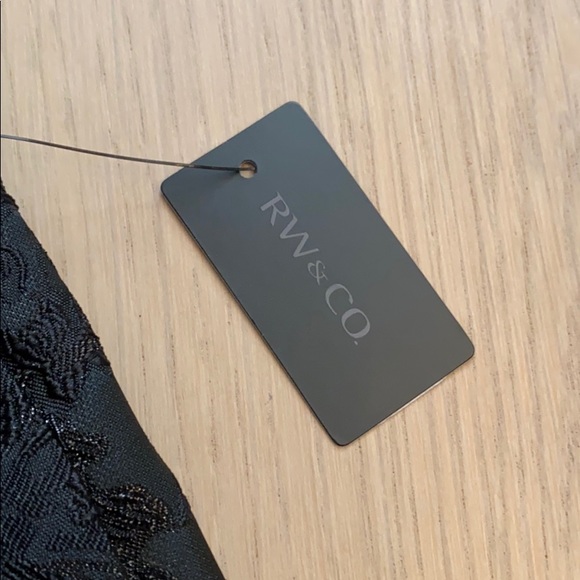 RW&Co Skirt Black Floral New with Tags - Picture 3 of 6